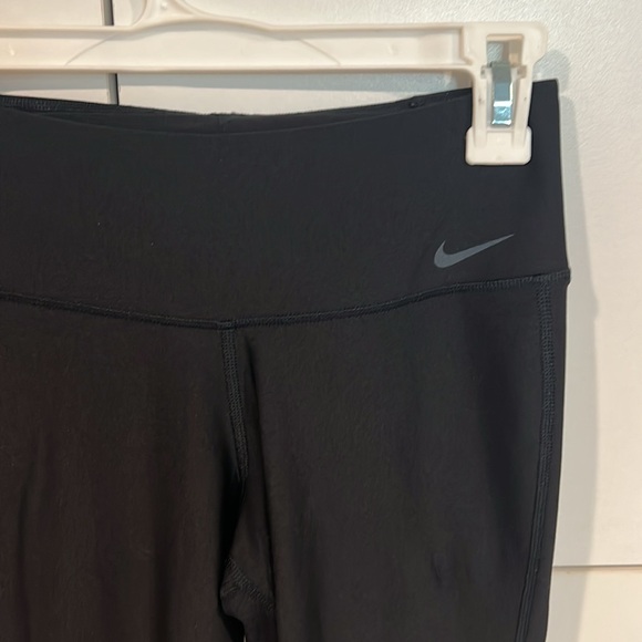 Nike Dri-Fit capris . Size XS - Picture 2 of 5